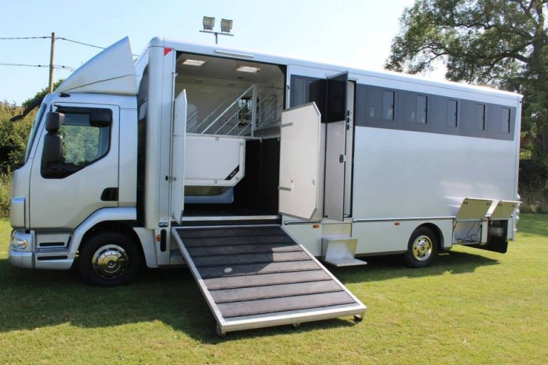 Transporter Horse Truck